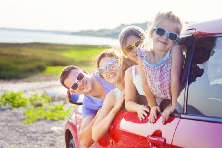 自動車保険の家族限定特約の【家族】の範囲とは？