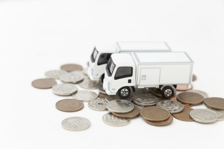 トラック会社が利用する「自家保険」とは～社用車と任意保険