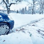 【専門家監修】雪道でのスタックにも自動車保険のロードサービスは利用できるか？